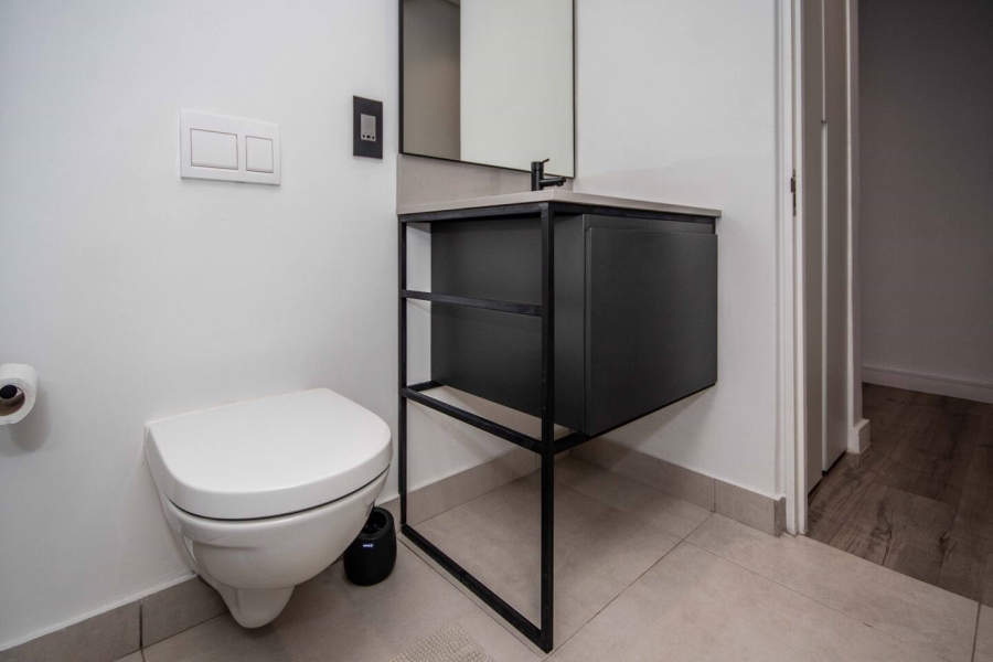To Let 1 Bedroom Property for Rent in De Waterkant Western Cape